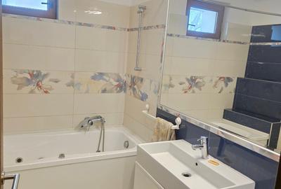 Apartament cu 3 camere semidecomandat în Polonă - 2