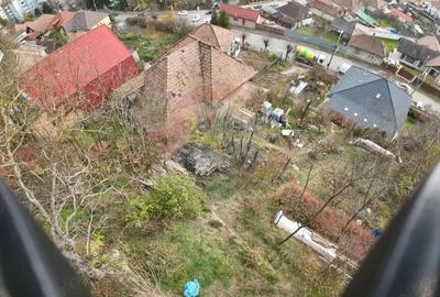 Casă cu 5 camere cu Teren 250 Mp în Exterior Sud