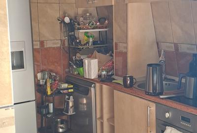 Casă individuală cu 7 camere cu Canalizare în Titulescu - 3