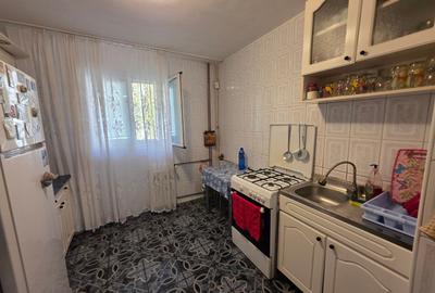 1 Decembrie 1918, 15 minute metrou, Auchan, bloc 1980, 2 gr sanitare, 1 Decembrie 1918, 15 minute metrou, Auchan, bloc 1980, 2 gr sanitare, - 2