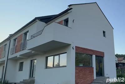 Casă cu 4 camere în Central - 2