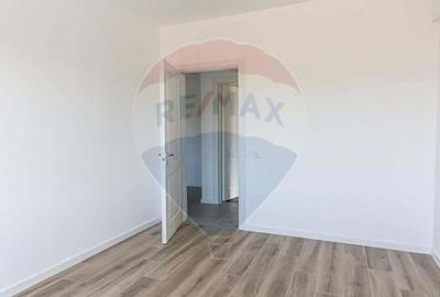 Apartament cu 3 camere decomandat în Vișani - 2