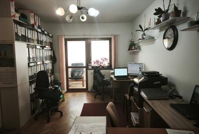 Apartament cu 2 camere decomandat în Vasile Aaron - 2
