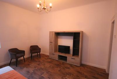 Inchiriere apartament in vila,la cca 300 m de UVT,bd.Mihai Viteazul