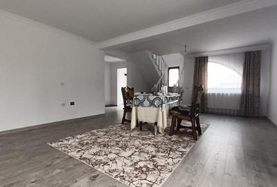 Vila de LUX in Scheia - 1