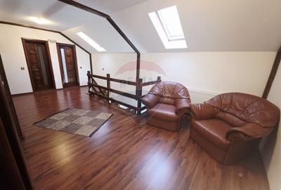 Casa /Vila de vanzare in Durau - 38