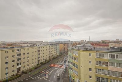 Apartament cu 2 camere decomandat, mobilat în Tractorul - 14