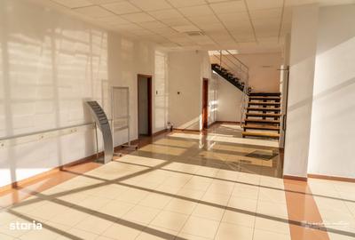 Spațiu comercial, de 1,340 mp, în Central - 10
