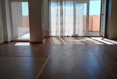 Apartament cu 2 camere semidecomandat în Titan