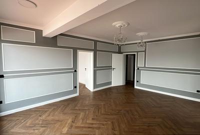 Penthouse cu 2 camere decomandat în Independenței - 2