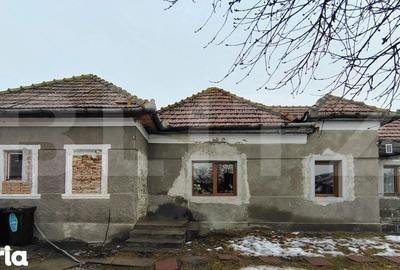 Casă cu 3 camere cu Teren 1358 Mp în Apahida - 1