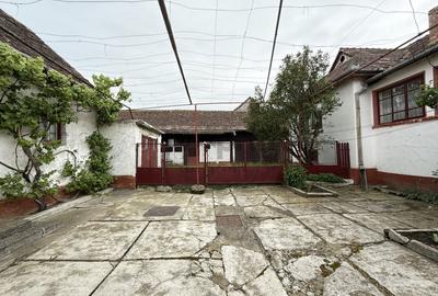 CASĂ COMPUSĂ DIN 2 CORPURI + CURTE + ANEXE - ORAȘ RUPEA | COMISION 0% - 5