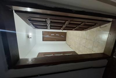 Apartament 4 camere, 72 m - 2