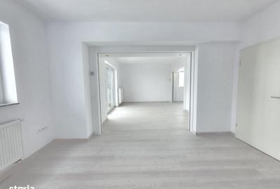 Apartament cu 2 camere decomandat în Tractorul - 11