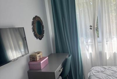 Apartament cu 3 camere decomandat în Sud