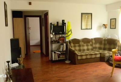 Apartament cu 2 camere, mobilat în 1 Decembrie 1918 - 2