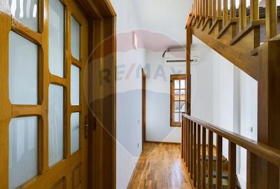 Casă cu 5 camere cu Canalizare în Eroii Revoluției - 3