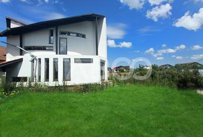 Casa 5 camere 250 mp cu incalzire in pardosea zona Tineretului Sibiu - 2