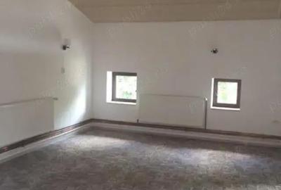 Casă cu 4 camere cu Teren 300 Mp în Central - 7