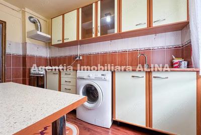 Ap. 2 camere in Deva, zona Piata Centrala, str. Ion Luca Caragiale, decomandat, 48 mp, etaj 4...