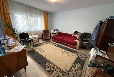 Apartament cu 4 camere decomandat în Micro 20 - 3
