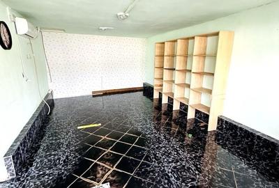 Spațiu comercial, de 50 mp, în Central - 1