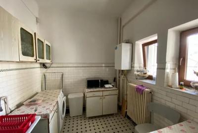 Apartament cu 5 camere semidecomandat în Amzei - 13