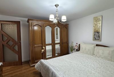 Casă individuală cu 6 camere cu Canalizare în Central - 8