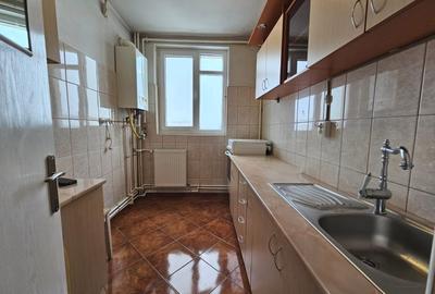 Apartament cu 3 camere semidecomandat, mobilat în Berceni - 3