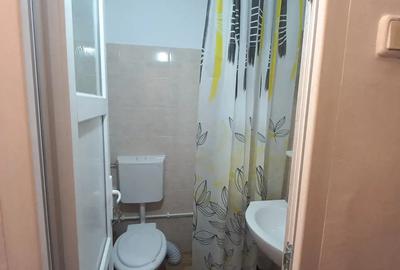Garsonieră decomandată în Central