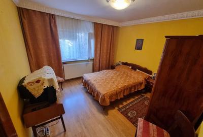 Complex Dacia-apartament 2 camere decomandat cu gaze - 7