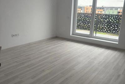 Apartament cu 3 camere decomandat în Titan - 15