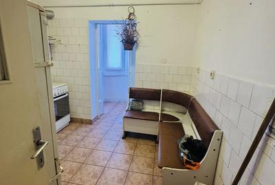Apartament cu 3 camere decomandat în Central - 2