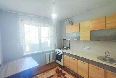 Apartament cu 2 camere decomandat în Titan