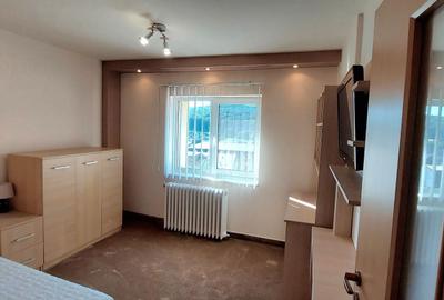 Apartament cu 3 camere în Calea Moldovei - 4