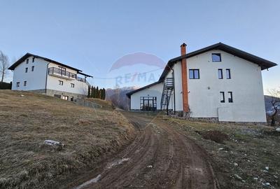Trei Case de vacanta | Pensiune | Bran-Sohodol | 3044 mp teren - 2