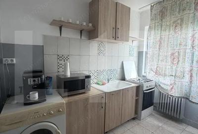 Apartament cu 2 camere decomandat în Podgoria