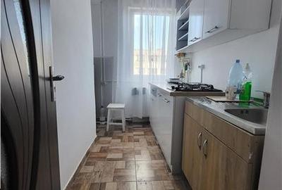 Apartament 2 Camere, Decomandat, etaj 3 din 4, Sud - 3