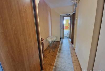 Apartament 3 camere, situat in Targu Jiu, Str 9 Mai - 8