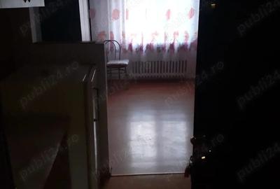 Inchiriez garsoniera - 2