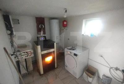 Casa pe 2 nivele cu 5 camere si 140 mp +teren 850 mp oras Beclean,zona Romfulda - 1