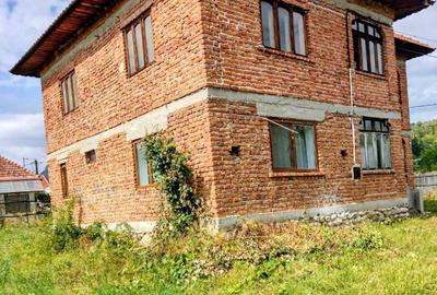 Casă cu 4 camere în Polovragi - 3