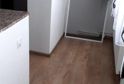 Garsonieră decomandată în Central - 7