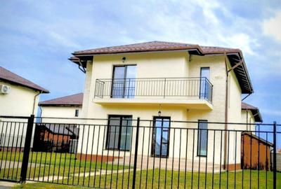 Casă cu 4 camere cu Teren 500 Mp în Ulmi - 1