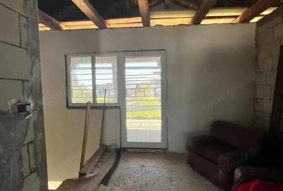 Casă cu 3 camere cu Teren 1000 Mp în Clit - 11