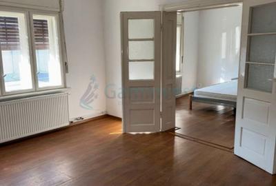 Casă cu 4 camere cu Teren 300 Mp în Central - 4