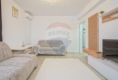 Apartament cu 2 camere decomandat, mobilat în Tractorul - 3