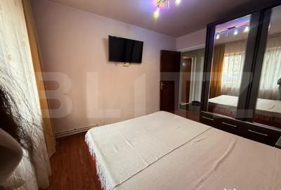 Apartament cu 2 camere semidecomandat în Micro 6 - 12