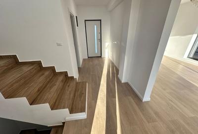 CASE INDIVIDUALE - 6 CAMERE, GARAJ, PANOURI SOLARE, COMISION 0% - 6