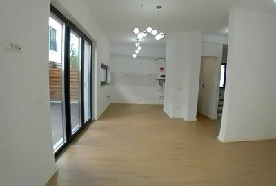 Casă cu 5 camere cu Canalizare în Străulești - 4